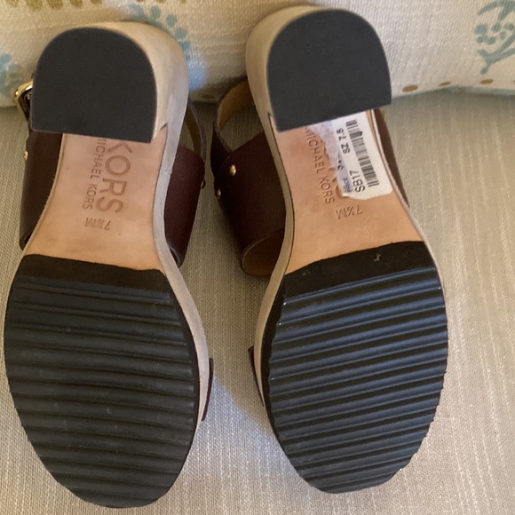 New Gorgeous Michael Kors Heels - Picture 9 of 16